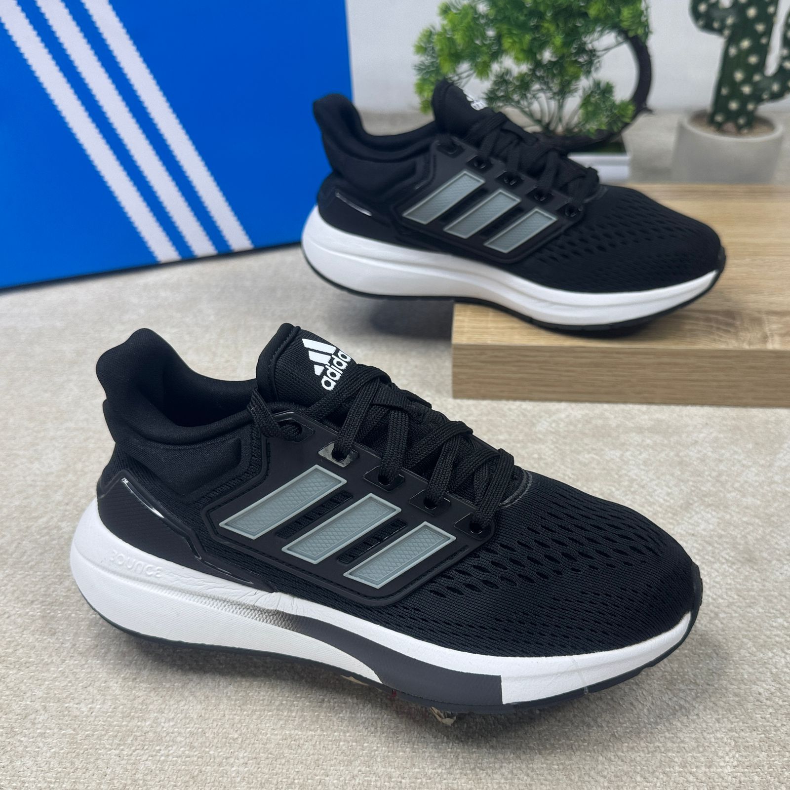 ADIDAS EQ21