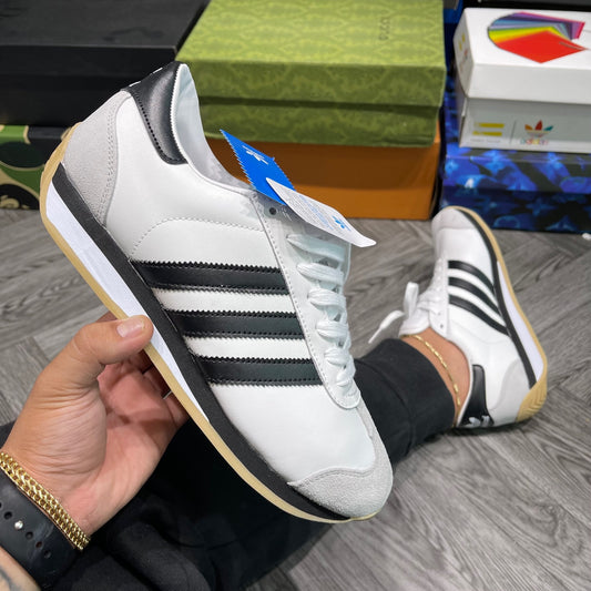 ADIDAS COUNTRY