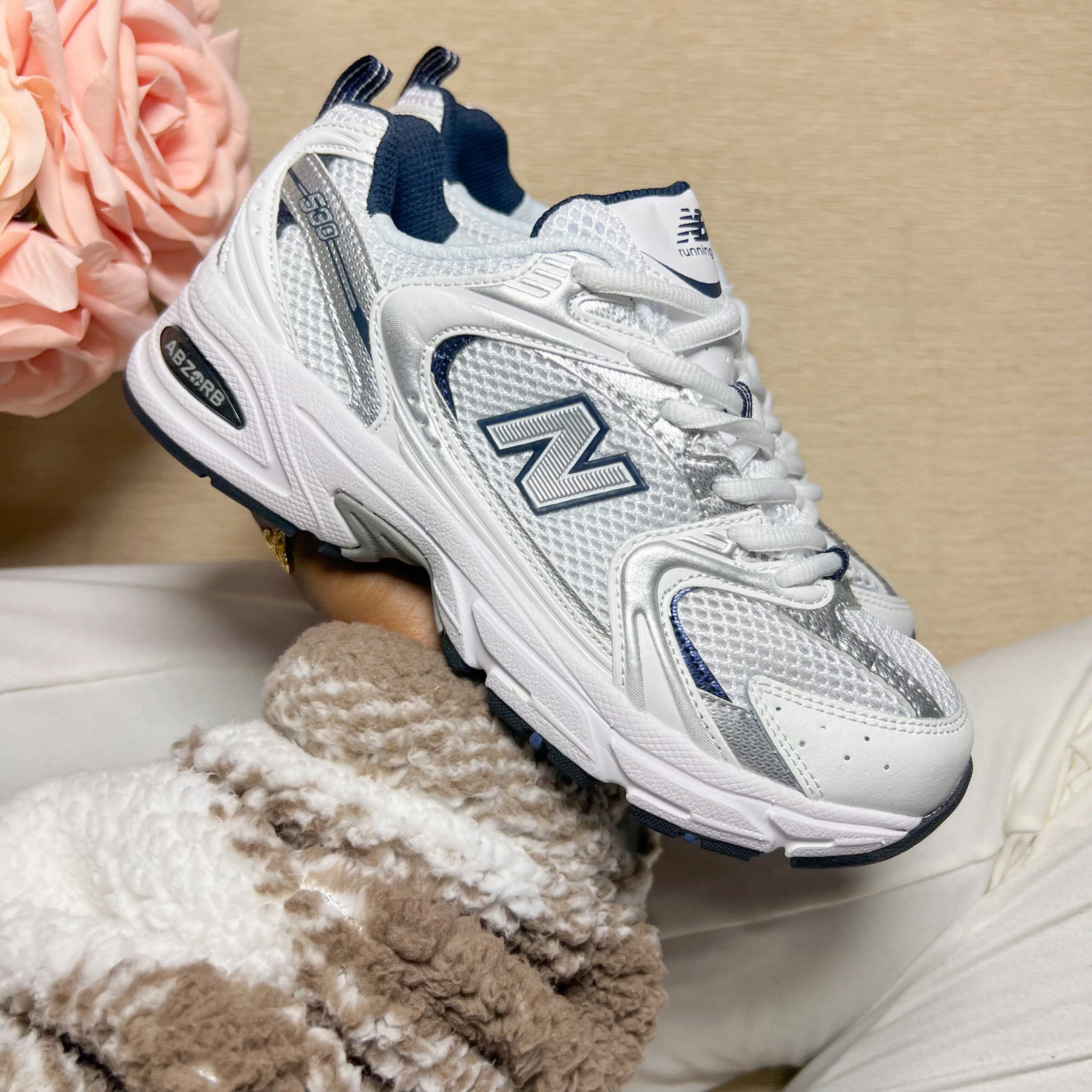 NEW BALANCE 530 V2