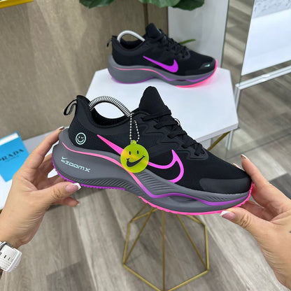 NIKE ZOOM HAPPY