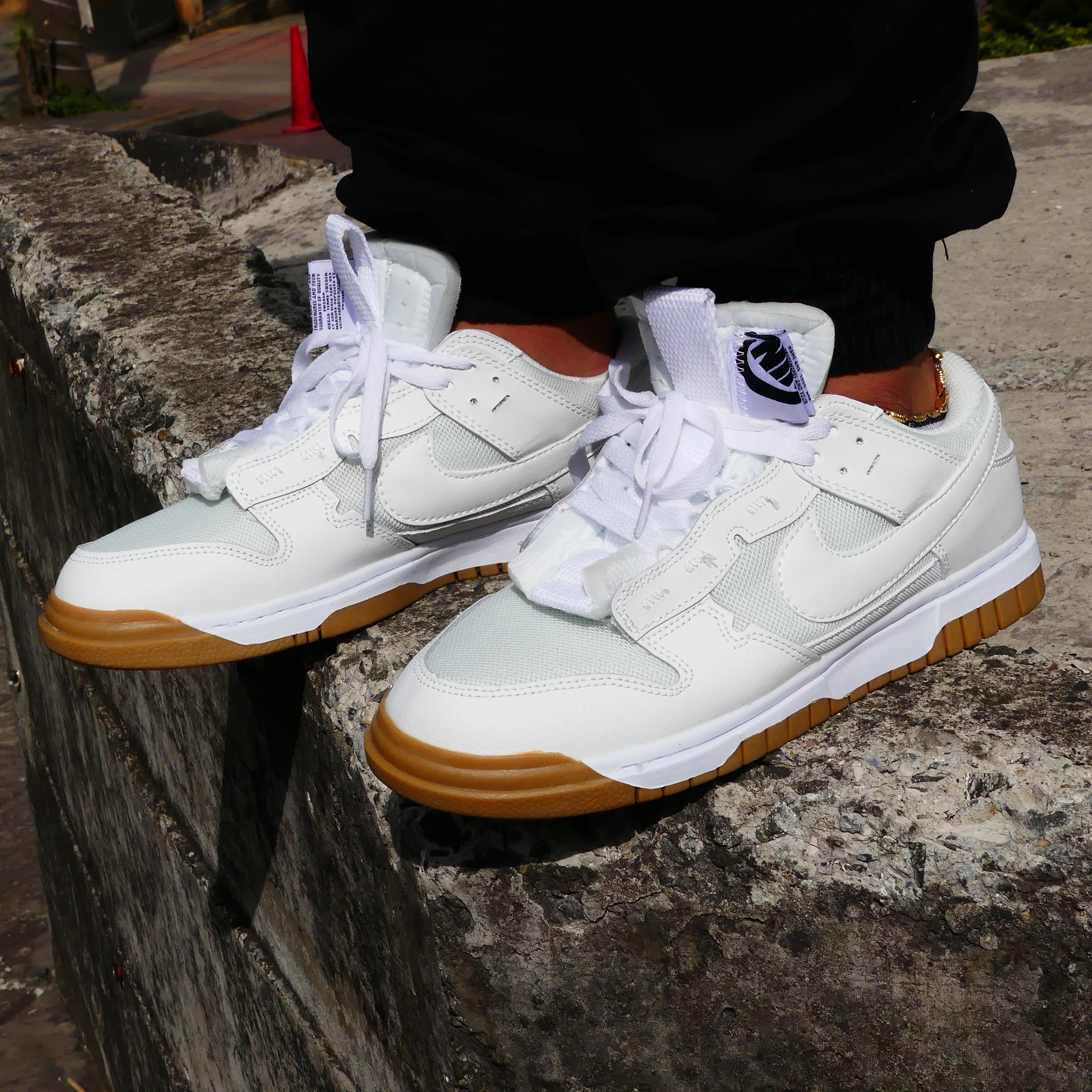 NIKE SB DUNK LOW JUMBO