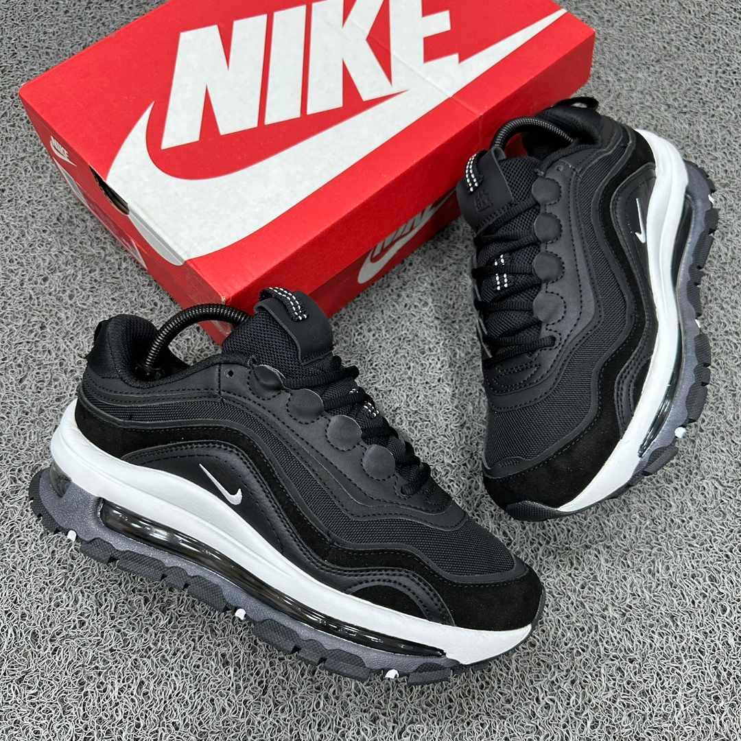 NIKE AIR MAX