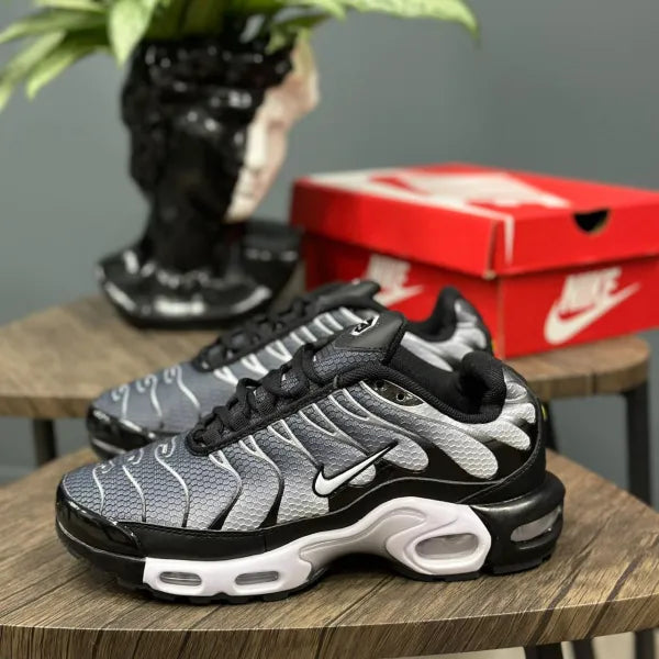 NIKE AIR MAX TN