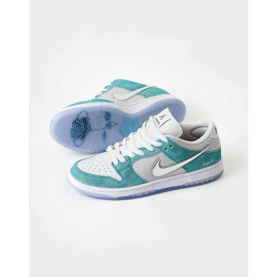 Nike sb  APRIL SKATEBOARDS