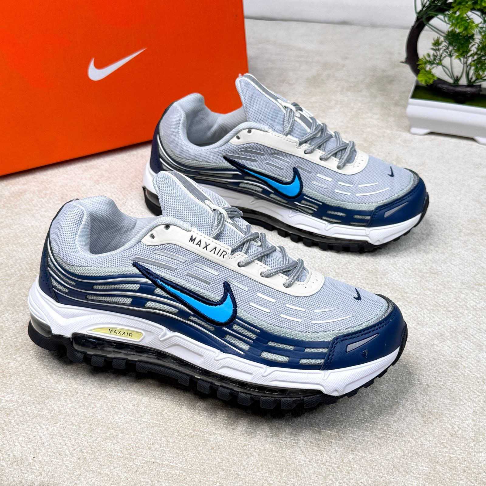 NIKE AIR MAX TL