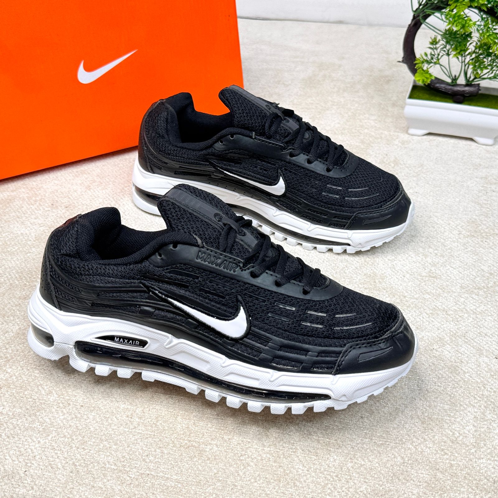 NIKE AIR MAX TL