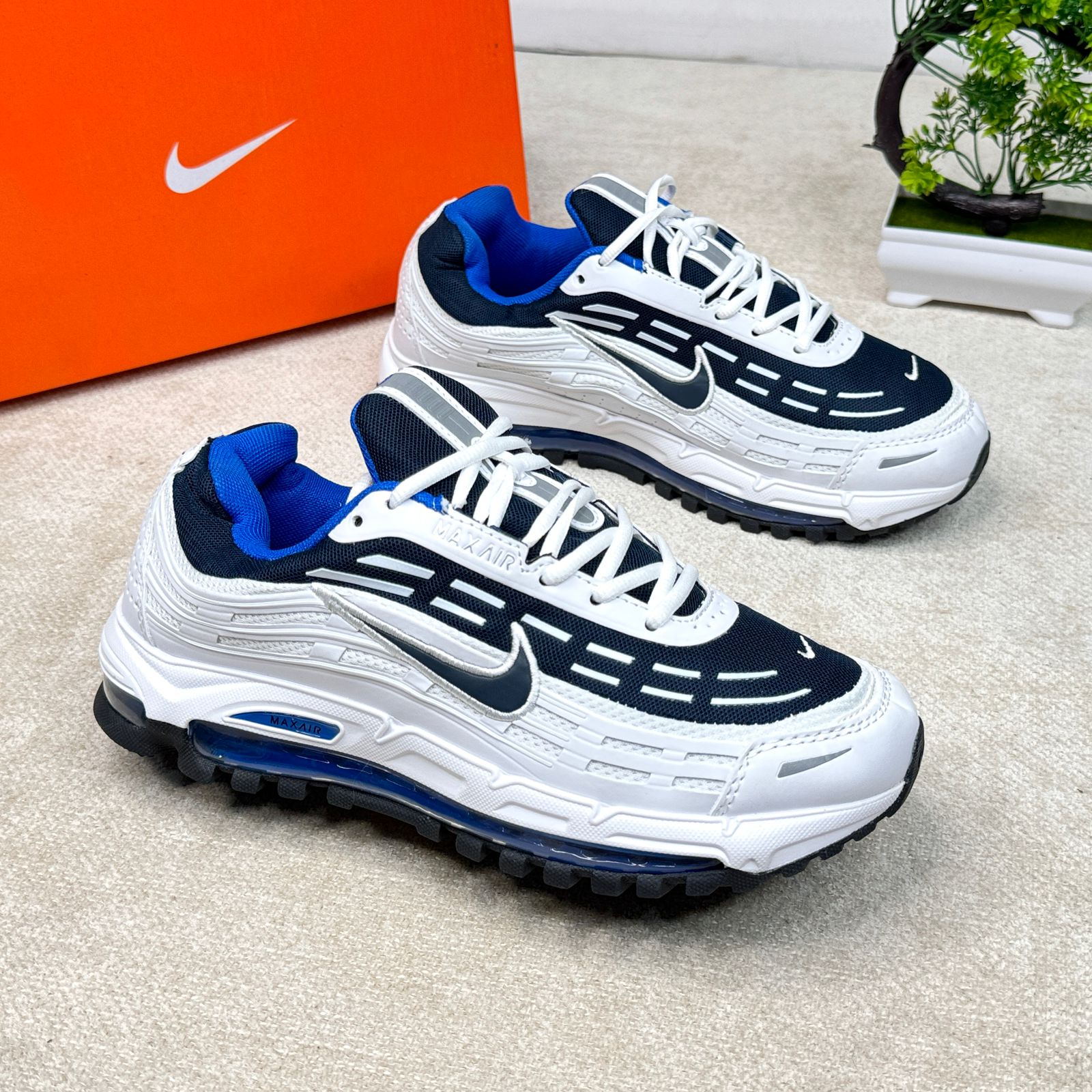 NIKE AIR MAX TL
