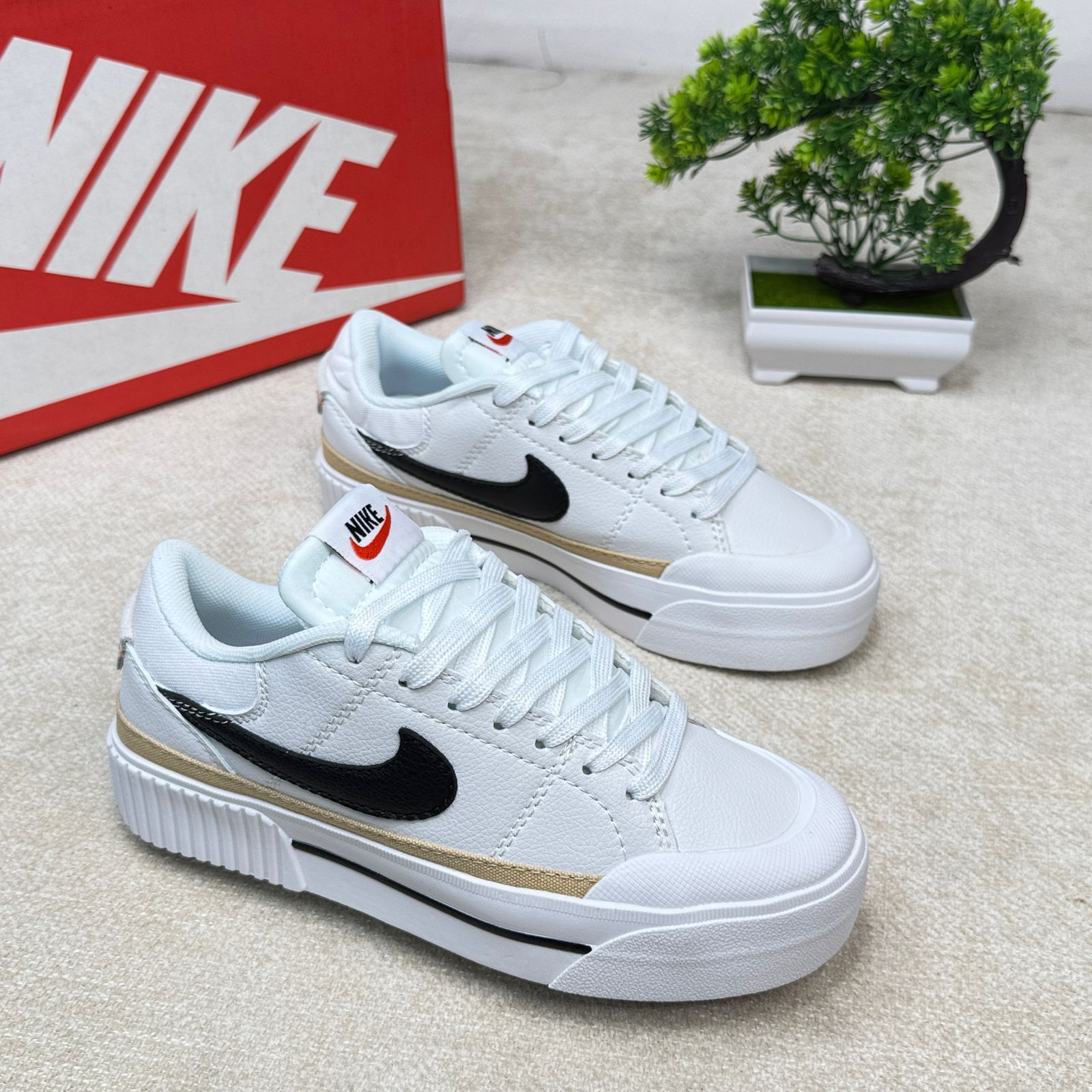 NIKE COURT LEGACY LIFT