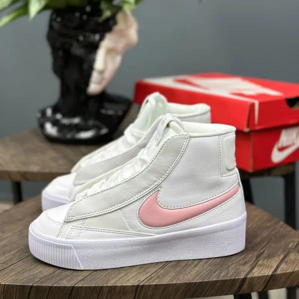 NIKE BLAZER BOTA