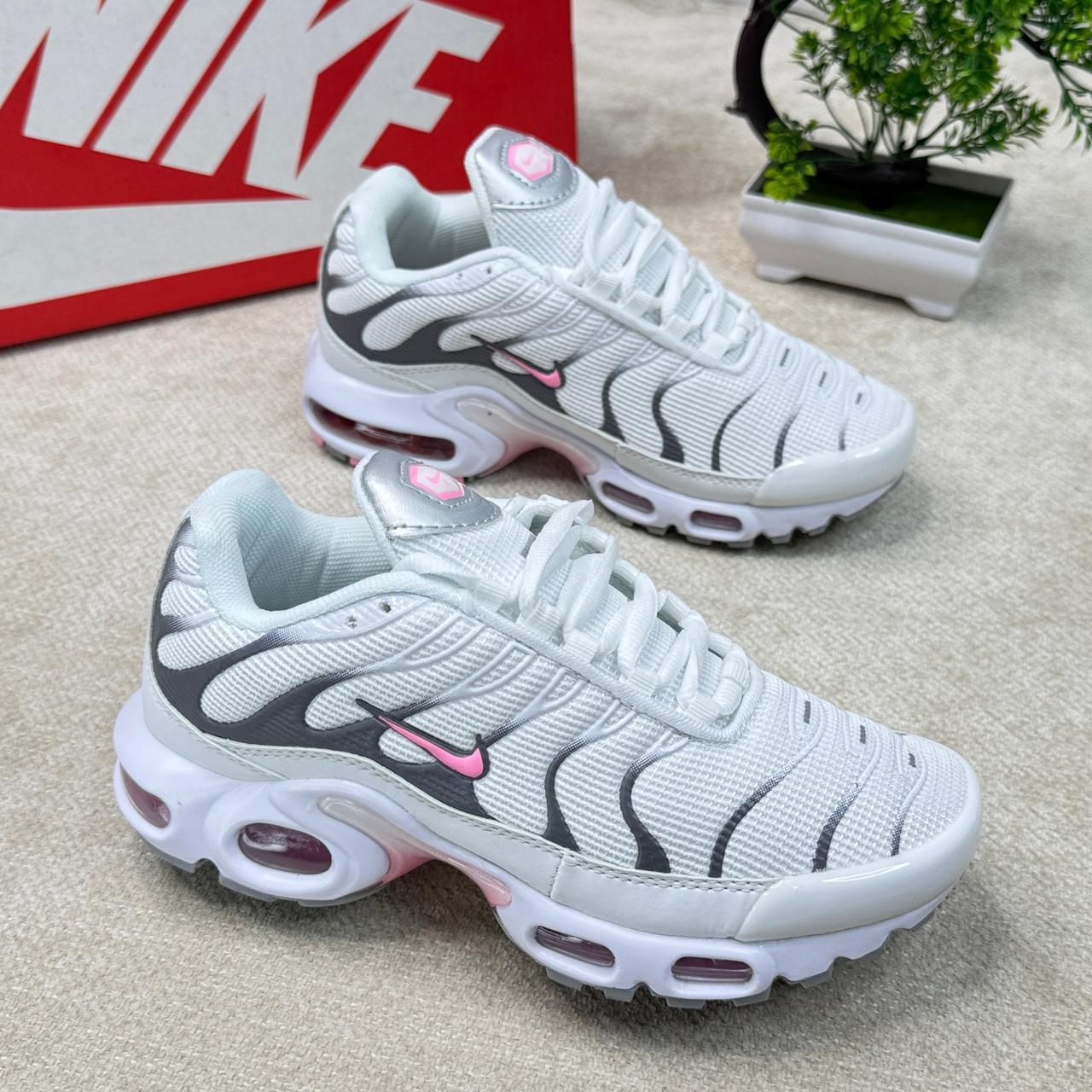 NIKE AIR MAX TN
