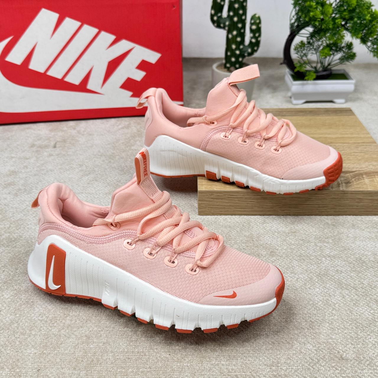 NIKE FREE METCON