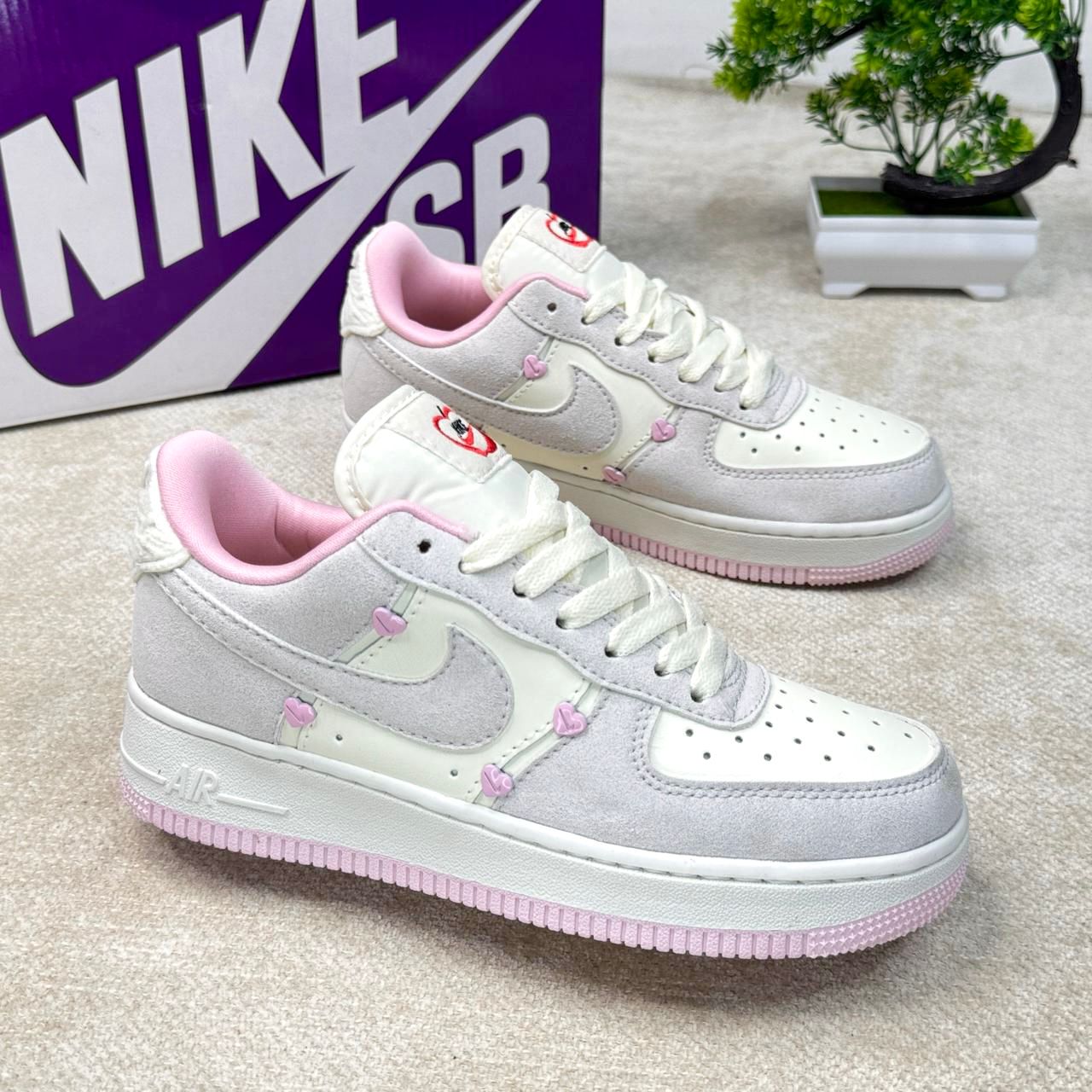 NIKE FORCE ONE LOVE