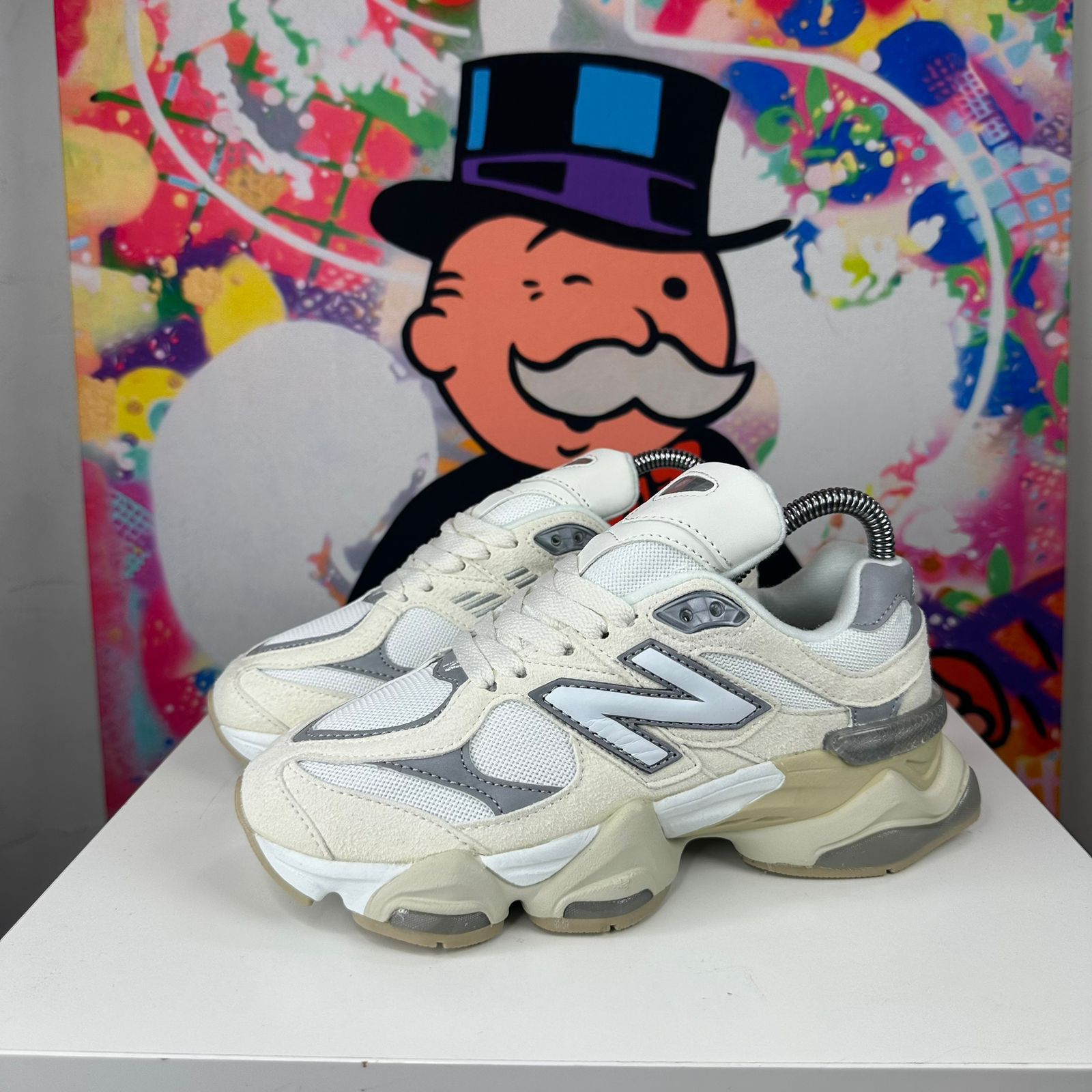 NEW BALANCE 9060
