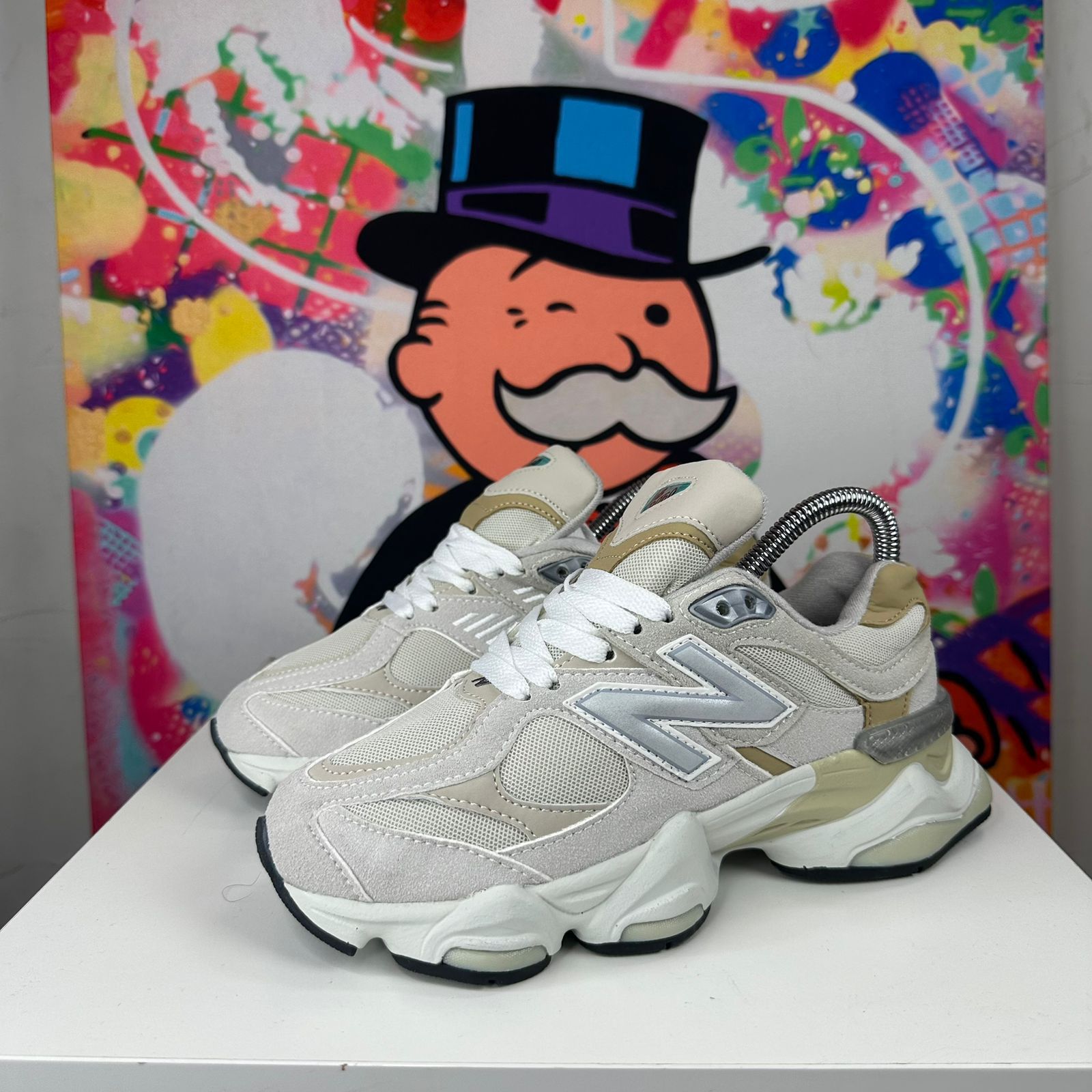 NEW BALANCE 9060