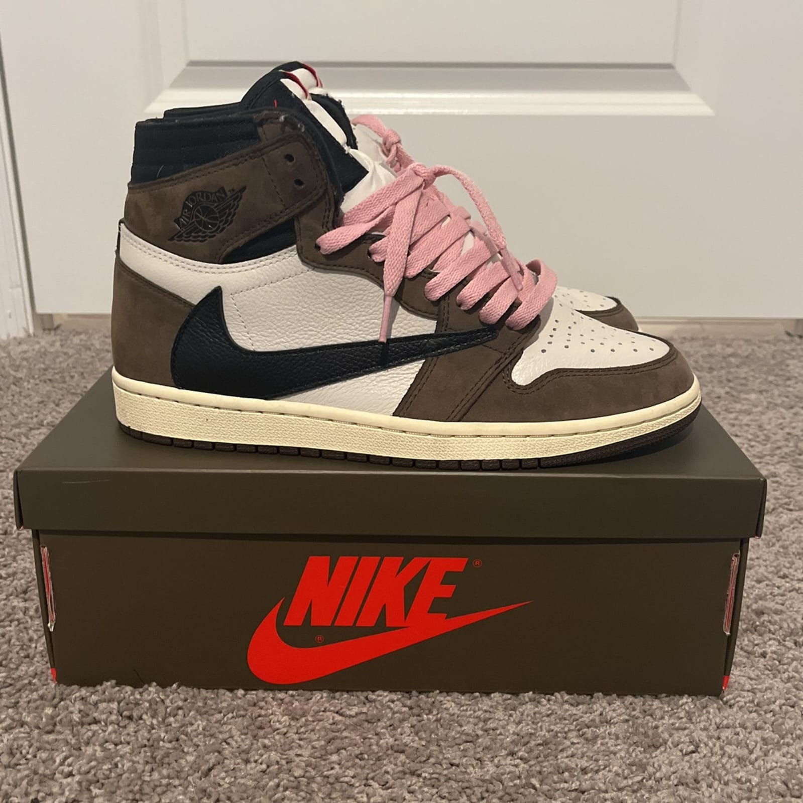 JORDAN RETRO 1 HIGH TRAVIS SCOTT