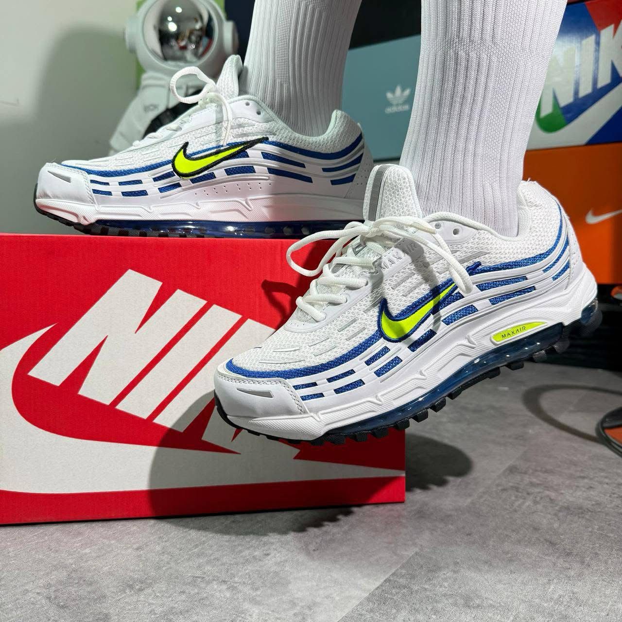 NIKE AIR MAX TL