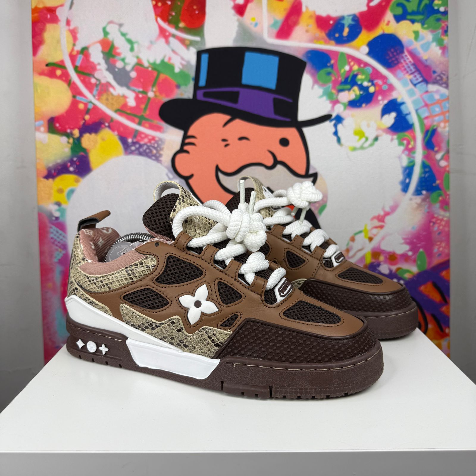 LOUIS VUITTON. BFB