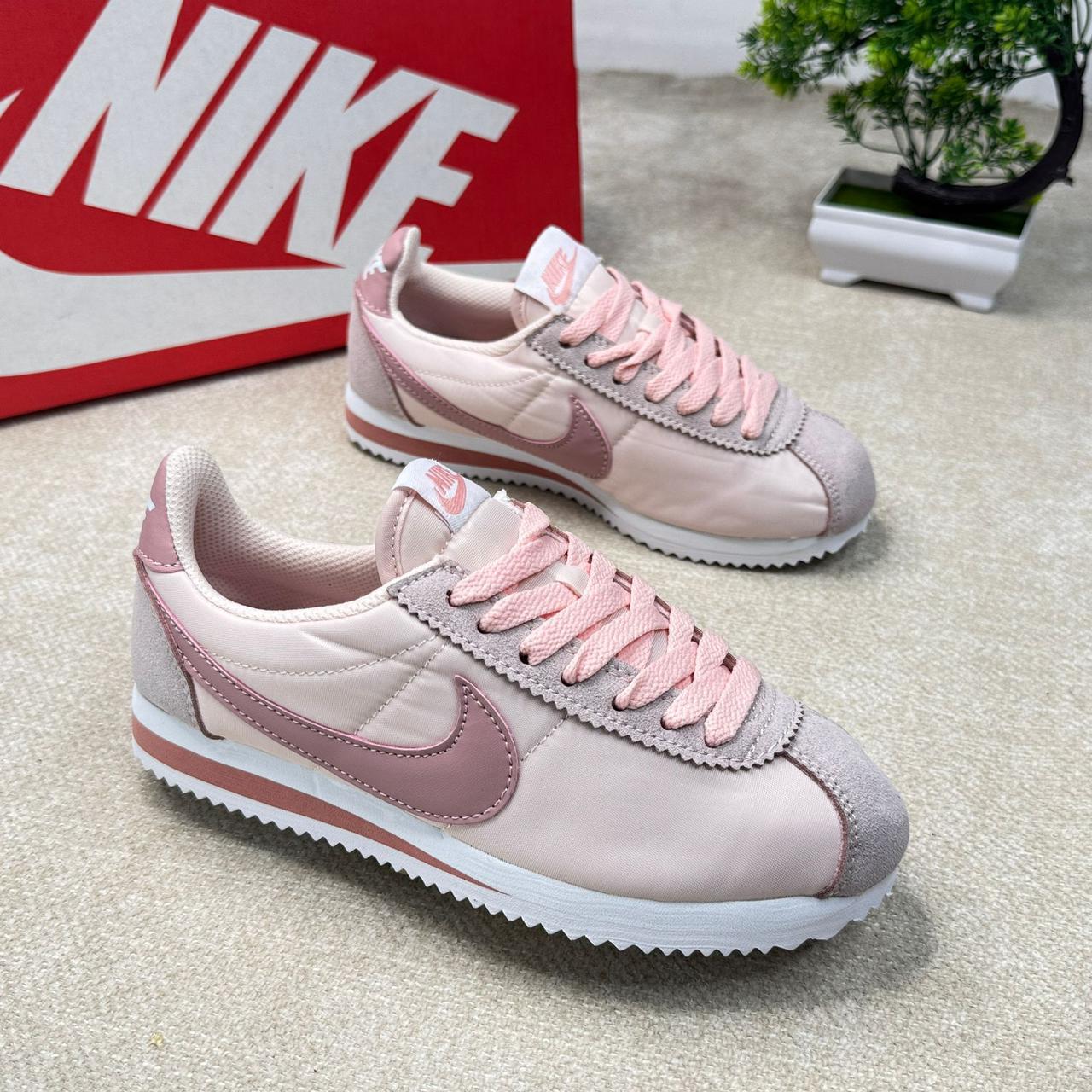 NIKE CORTEZ