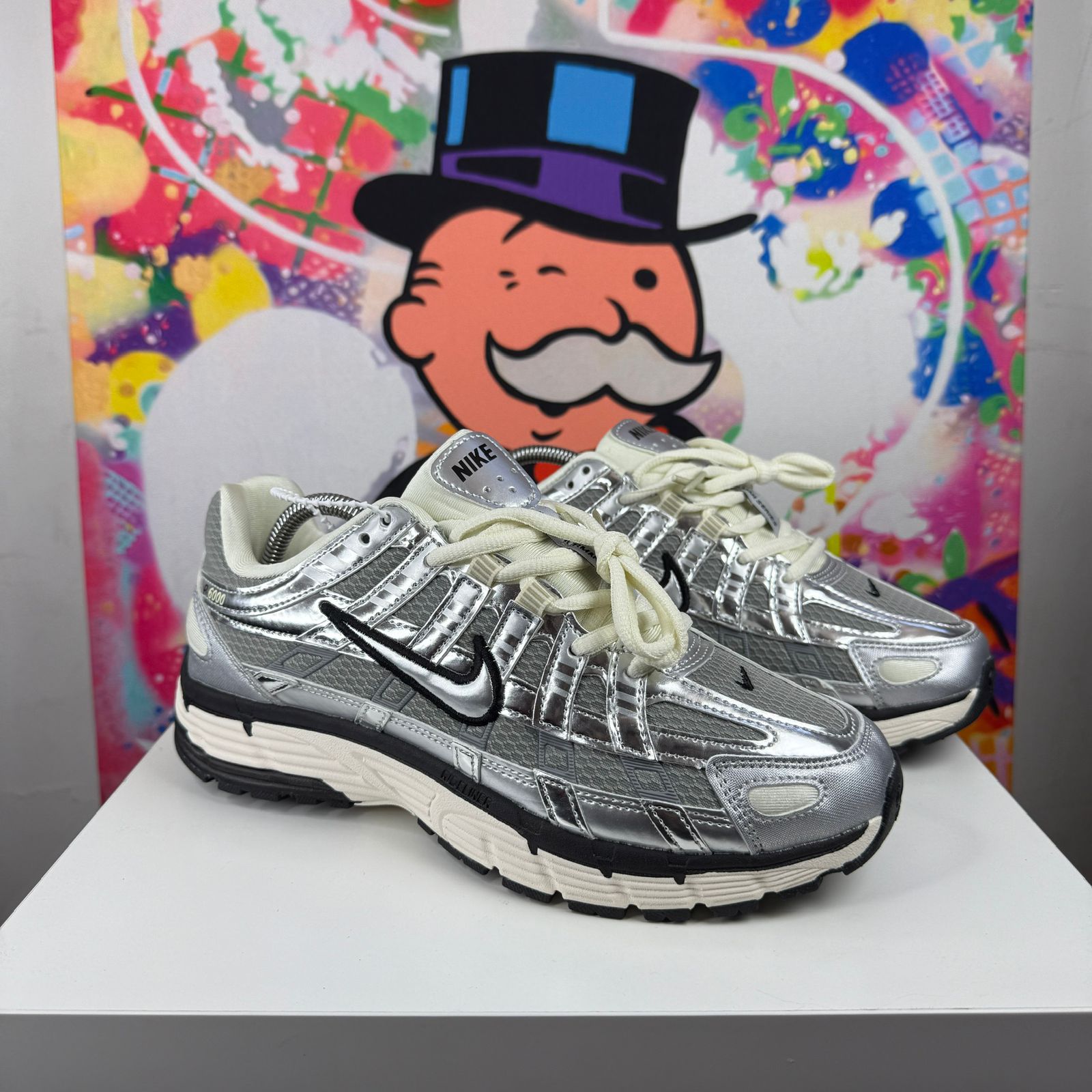 NIKE P6000