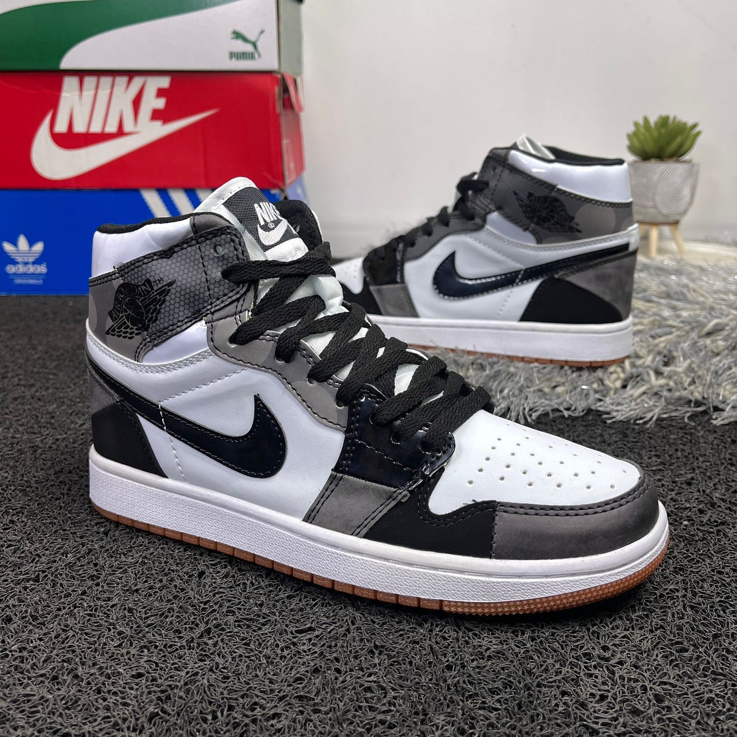 NIKE JORDAN RETRO 1