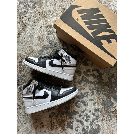 NIKE JORDAN RETRO 1 HIGH