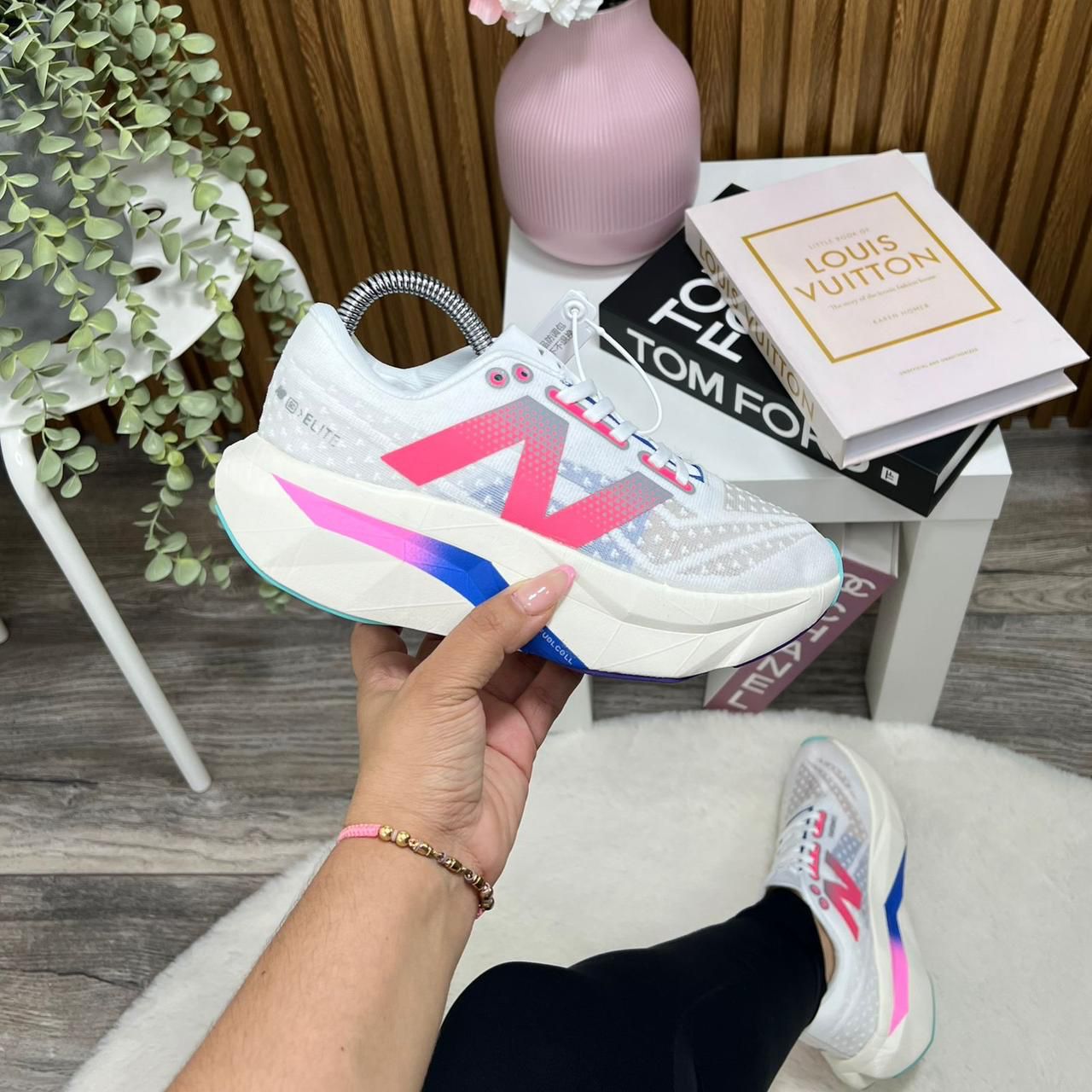 NEW BALANCE ELITE V4