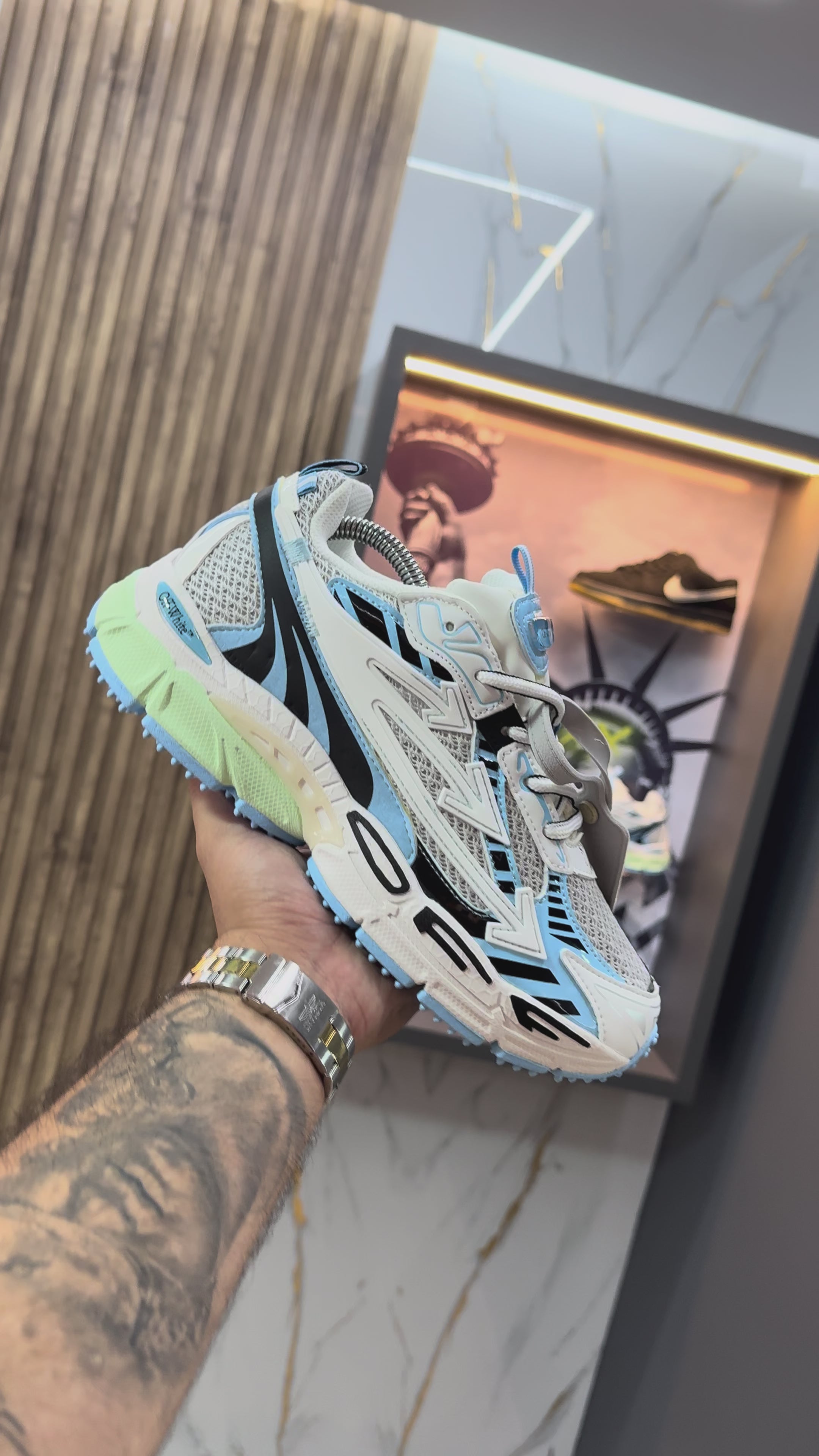 OFF WHITE BE RIGHT BACK