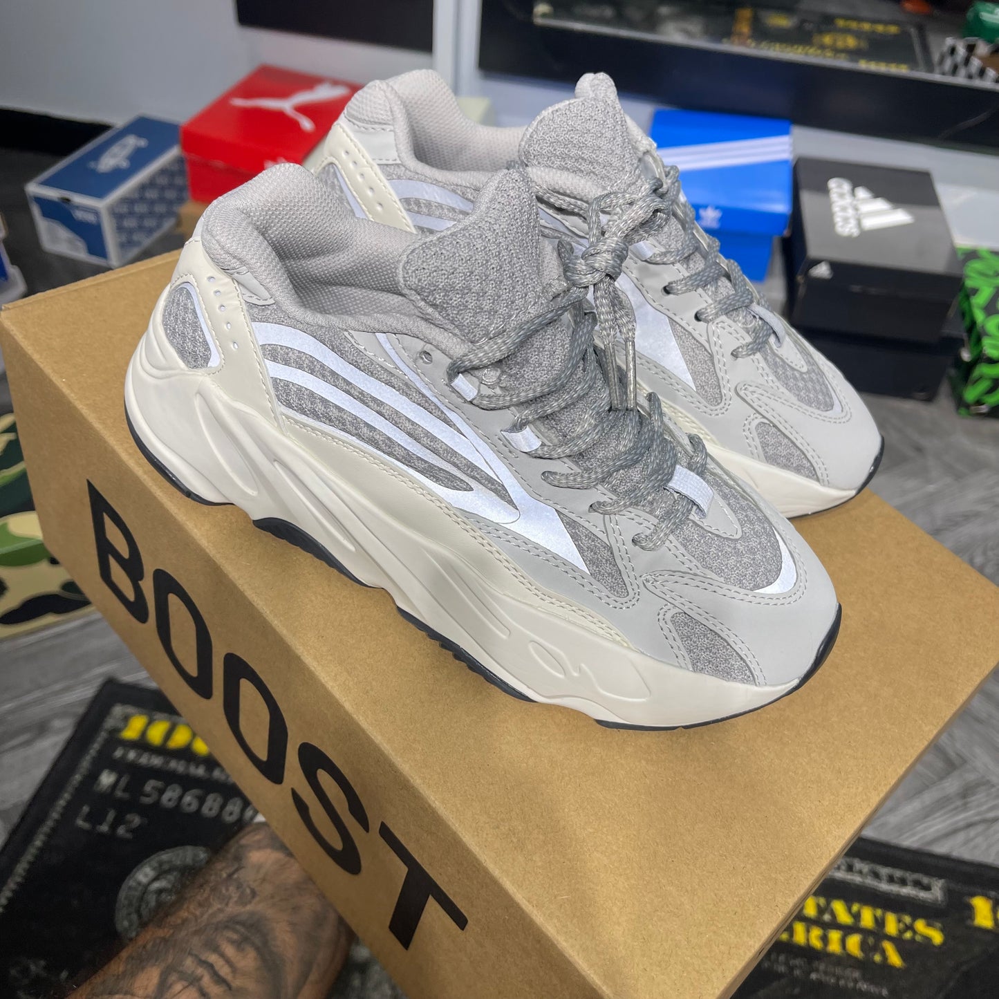 ADIDAS YEEZY 700 REFLECTIVA